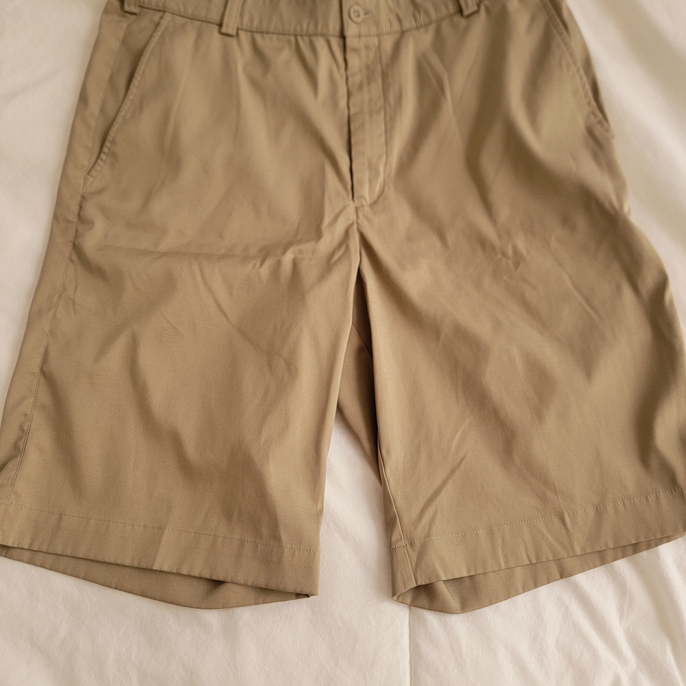 Nike Golf Men's Khaki Flat Front Shorts Size 32